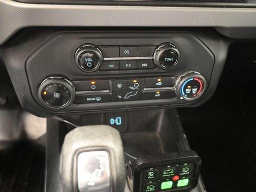 Oxford White 2021 Ford Bronco Base