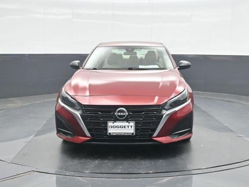 Scarlet Ember 2025 Nissan Altima SV