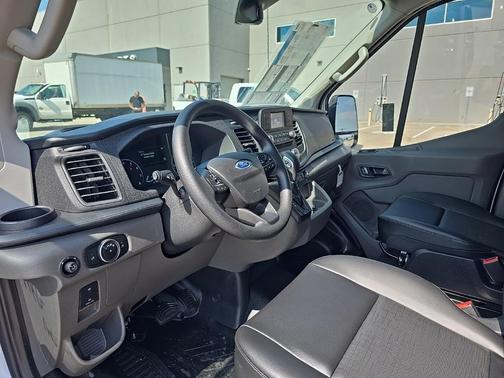 2025 Ford Transit-250 148 WB Medium Roof Cargo