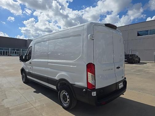 2025 Ford Transit-250 148 WB Medium Roof Cargo