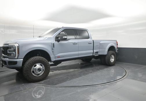 Gray Metallic 2024 Ford F-350 Lariat Super Duty