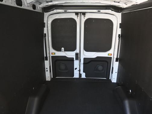 2025 Ford Transit-250 148 WB Medium Roof Cargo