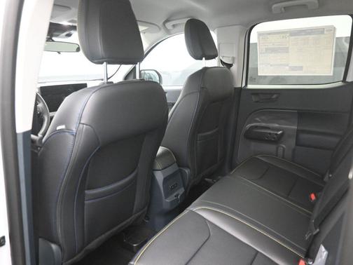 2025 Ford Maverick Lobo Standard