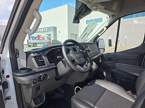 2025 Ford Transit-250 148 WB Medium Roof Cargo