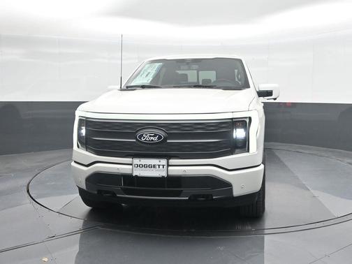 2025 Ford F-150 Lightning LARIAT