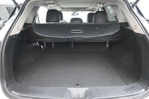 White 2017 Nissan Murano Platinum