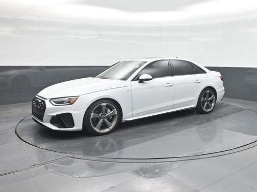 2021 Audi A4 45 S line Premium Plus