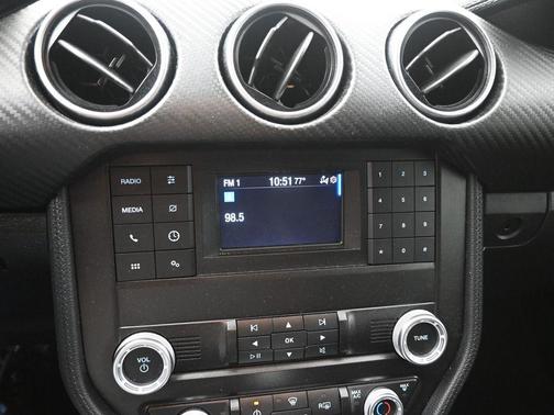 2022 Ford Mustang EcoBoost