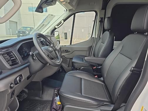 2025 Ford Transit-250 148 WB Medium Roof Cargo