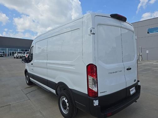 2025 Ford Transit-250 148 WB Medium Roof Cargo