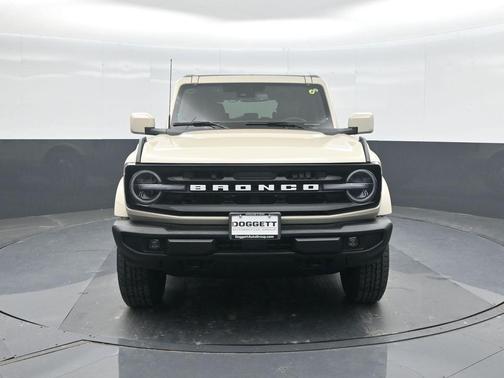 Beige 2026 Ford Bronco Outer Banks
