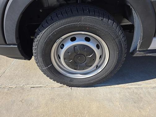 2024 Ford Transit-250 148 WB Medium Roof Cargo