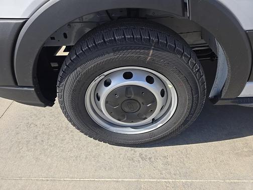 2025 Ford Transit-350 XLT 148 WB Medium Roof Passenger