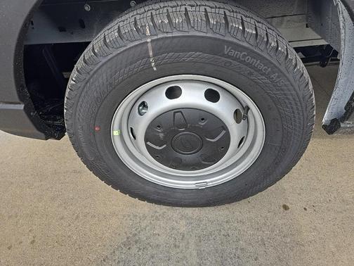 2025 Ford Transit-250 148 WB Medium Roof Cargo
