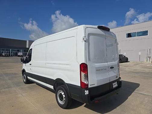 2025 Ford Transit-250 148 WB Medium Roof Cargo
