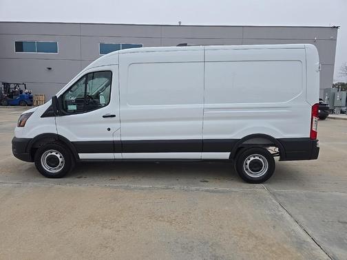 2026 Ford Transit-250 148 WB Medium Roof Cargo