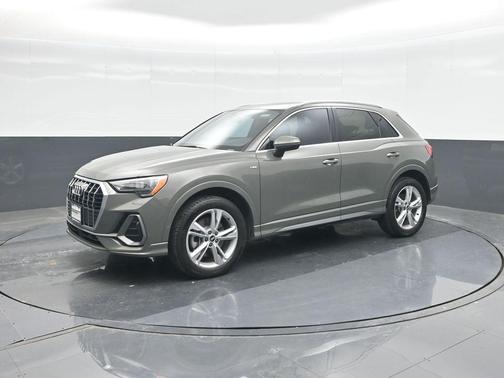 Chronos Gray Metallic 2021 Audi Q3 45 S line Premium