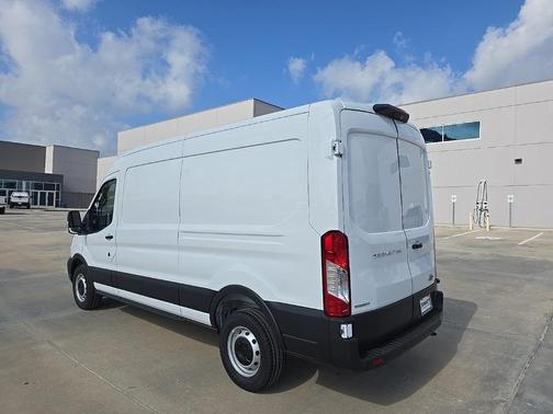 2025 Ford Transit-250 148 WB Medium Roof Cargo