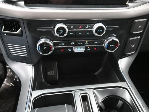 2025 Ford F-150 Lightning XLT