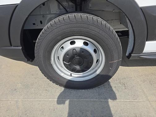 2025 Ford Transit-250 148 WB Medium Roof Cargo