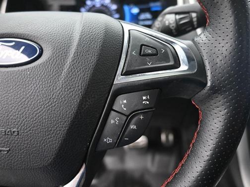 2021 Ford Edge ST Line