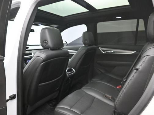 2021 Cadillac XT6 Luxury FWD