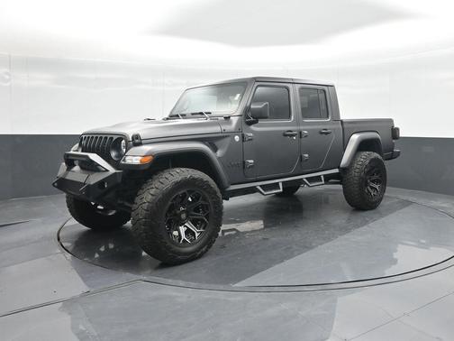2022 Jeep Gladiator Overland