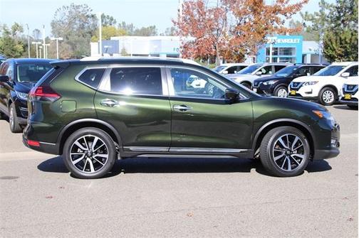 Photo 5 of 21 of 2020 Nissan Rogue SL
