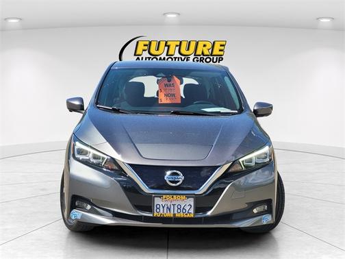 2022 Nissan Leaf SV