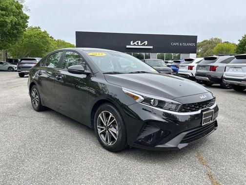 Aurora Black 2023 Kia Forte LXS