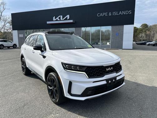 Glacial White Pearl 2023 Kia Sorento SX