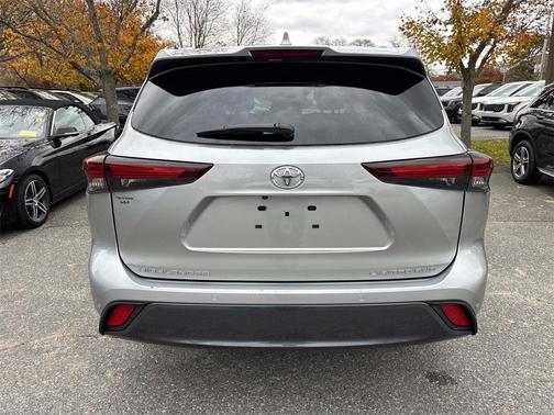 2024 Toyota Highlander Limited