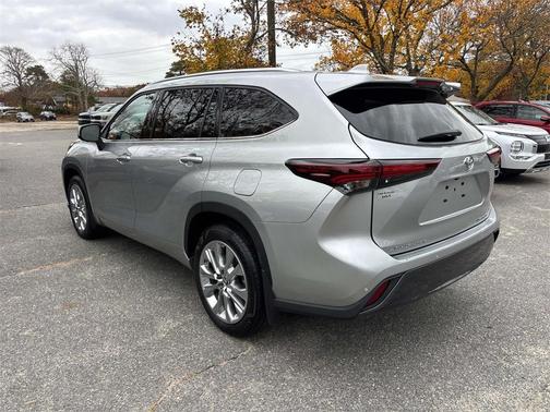 2024 Toyota Highlander Limited