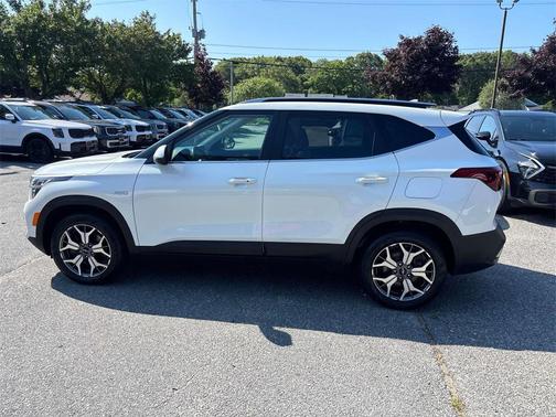 2022 Kia Seltos EX