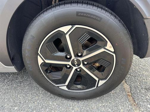 2023 Kia Niro EX