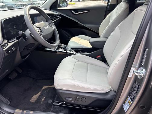 2023 Kia Niro EX