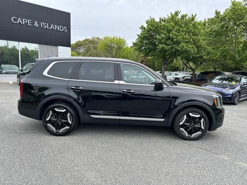 Ebony Black 2023 Kia Telluride S