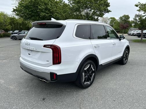 White Pearl 2023 Kia Telluride S
