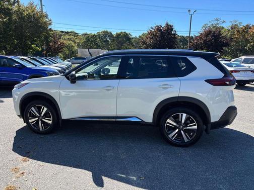 2021 Nissan Rogue SL