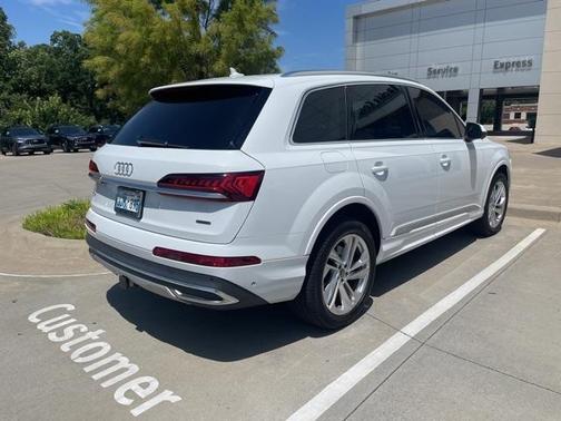 2020 Audi Q7 55 Premium Plus