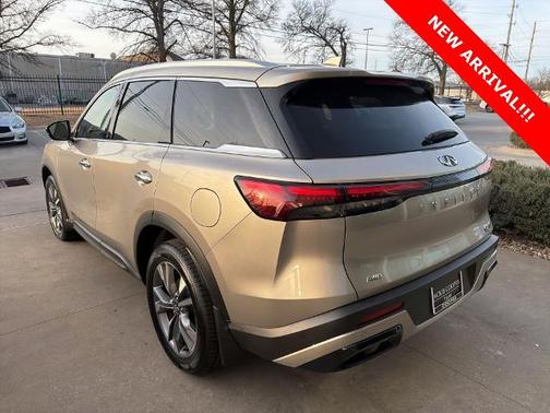 2024 INFINITI QX60 LUXE