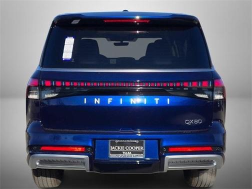 2025 INFINITI QX80 PURE