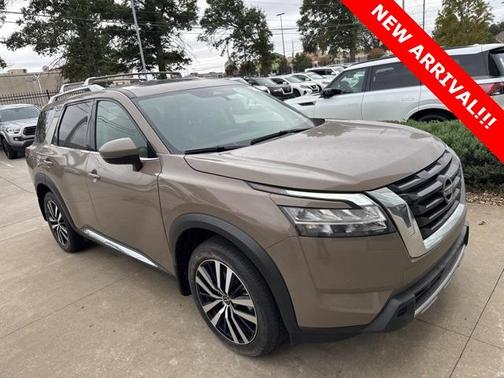 2024 Nissan Pathfinder Platinum