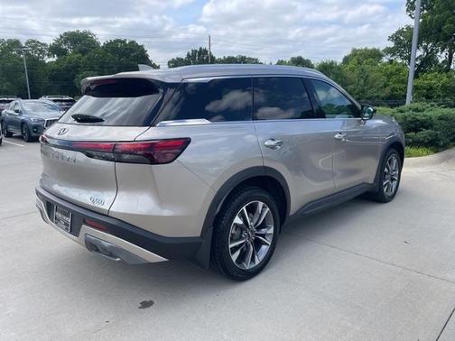 2022 INFINITI QX60 Luxe
