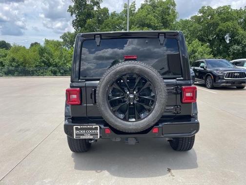 2021 Jeep Wrangler Unlimited Sahara Altitude