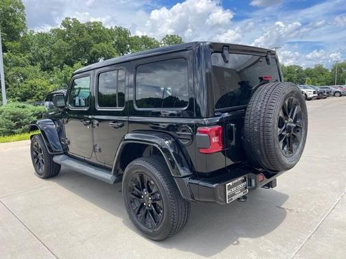 2021 Jeep Wrangler Unlimited Sahara Altitude