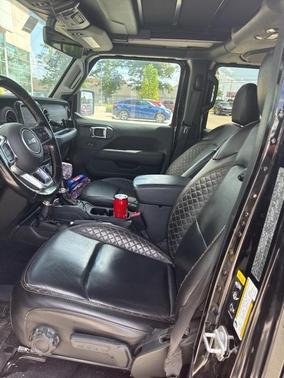 2021 Jeep Wrangler Unlimited Sahara Altitude