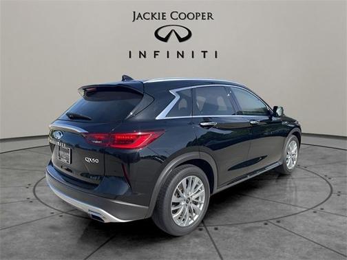 2024 INFINITI QX50 Luxe