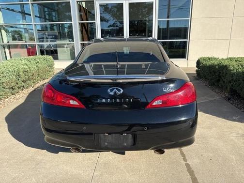 2014 INFINITI Q60 Base