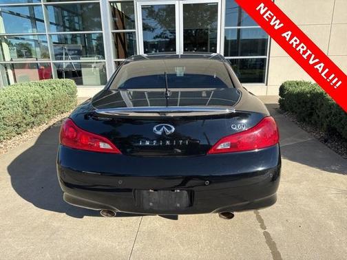 2014 INFINITI Q60 Base